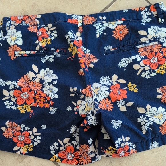 Assorted Women's Shorts Collection Lot Of 5 - Size 10/30 - Picture 16 of 17